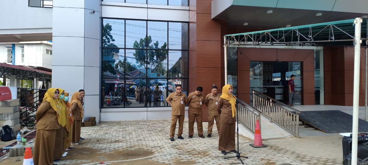 Apel Pagi RSUD Sambas, Direktur Tekankan Agenda Strategis Agustus dan Pelayanan Prima